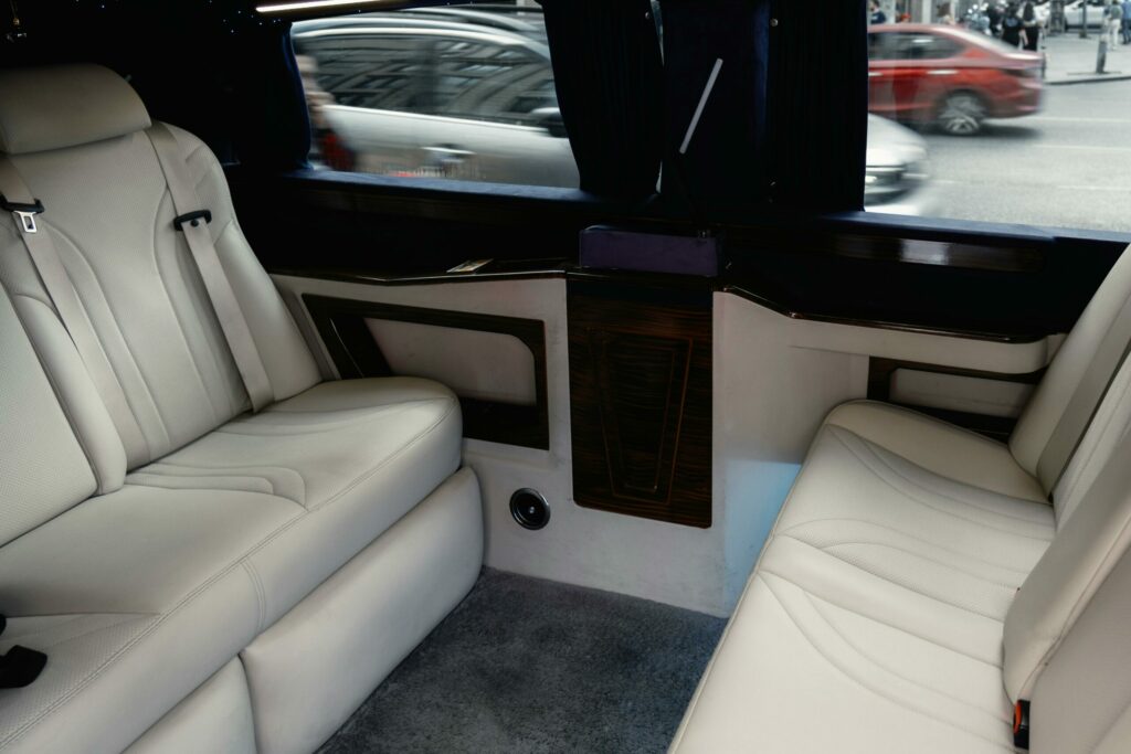shopping limousine